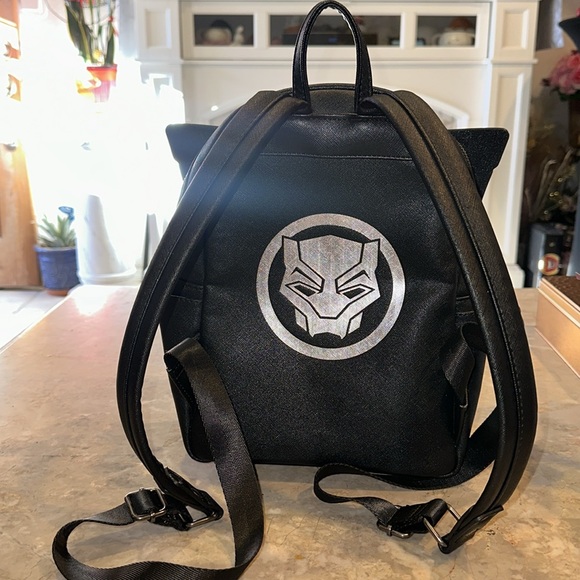 Loungefly Wakanda Forever Backpack - Picture 3 of 7